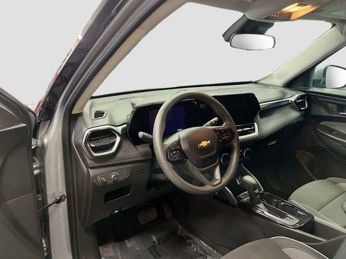 Used 2024 Chevrolet TrailBlazer LT w/ Driver Confidence Package AWD/4WD image 9