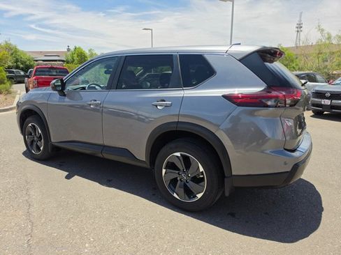 Certified 2024 Nissan Rogue SV FWD image 26