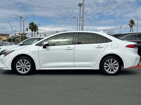 Used 2024 Toyota Corolla LE w/ LE Convenience Package FWD image 7