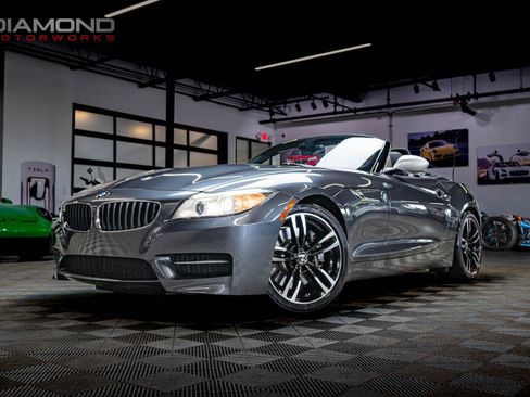 Used 2016 BMW Z4 sDrive35is RWD image 9