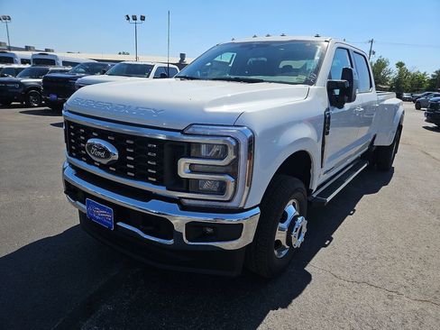 New 2026 Ford F350 Lariat w/ FX4 Off-Road Package image 4