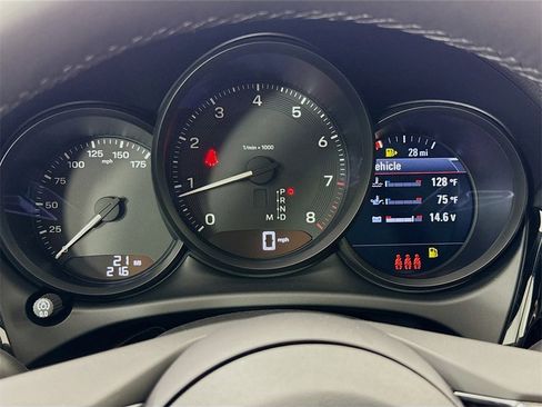 New 2026 Porsche Macan image 17