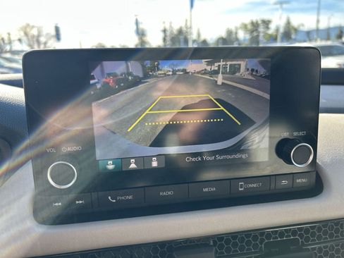 Certified 2024 Honda HR-V LX image 17