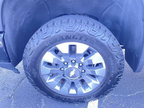 Certified 2024 Chevrolet Silverado 2500 Custom w/ Custom Convenience Package AWD/4WD image 26