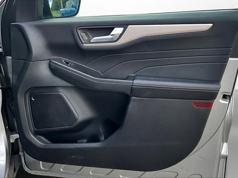 Used 2022 Ford Escape SEL w/ Technology Package image 26