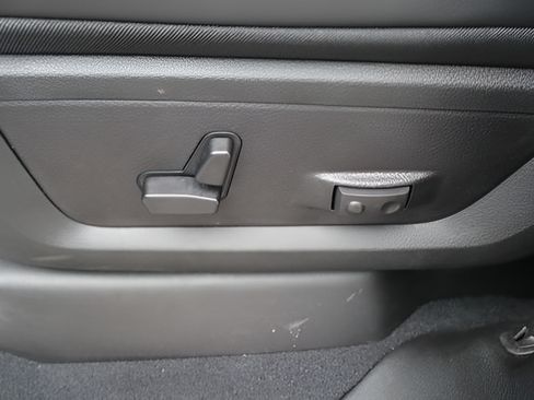 New 2026 RAM 2500 Laramie w/ Night Edition AWD/4WD image 15