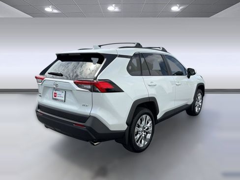 Used 2025 Toyota RAV4 XLE Premium FWD image 9