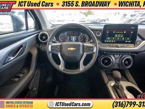 Used 2024 Chevrolet Blazer LT w/ Convenience Package FWD image 12