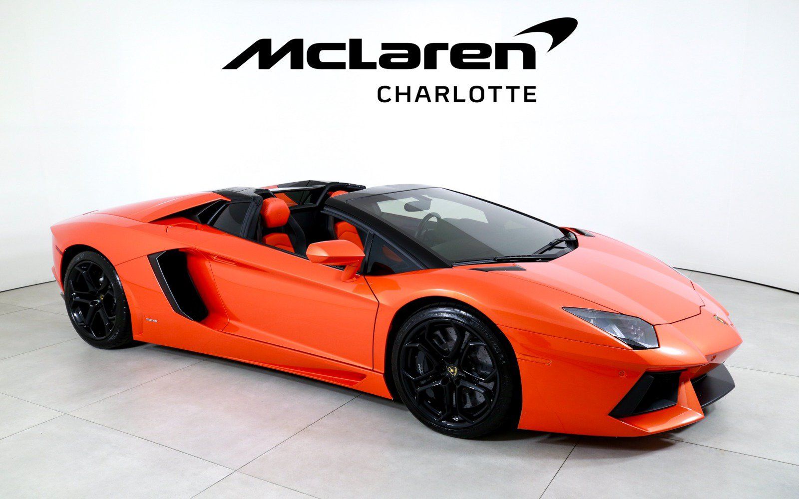 Used 2014 Lamborghini Aventador LP 700-4 AWD/4WD image 2