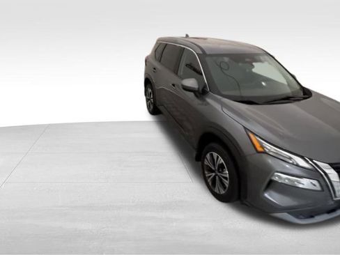 Used 2023 Nissan Rogue SV image 8