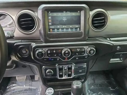 Used 2023 Jeep Wrangler Unlimited w/ Cold Weather Group image 11