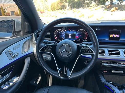 Used 2025 Mercedes-Benz GLS 450 4MATIC image 23