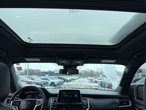 Certified 2023 Chevrolet Suburban Z71 w/ Luxury Package image 28