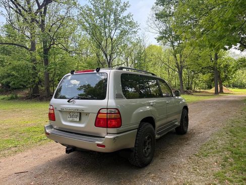 Used 2001 Toyota Land Cruiser AWD/4WD image 7