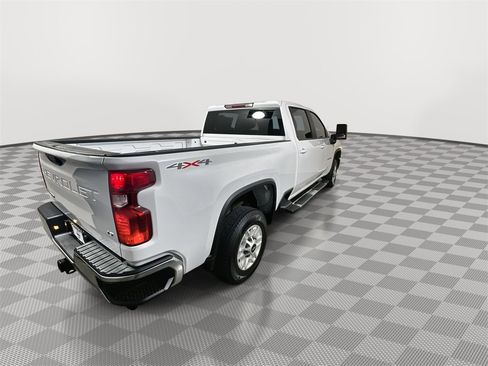 Used 2024 Chevrolet Silverado 2500 LT image 8