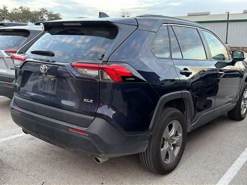 Used 2025 Toyota RAV4 XLE image 7