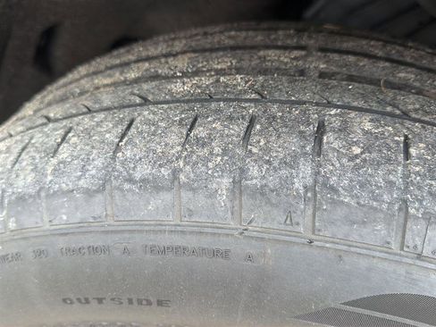 Used 2021 Ford Explorer Limited image 7