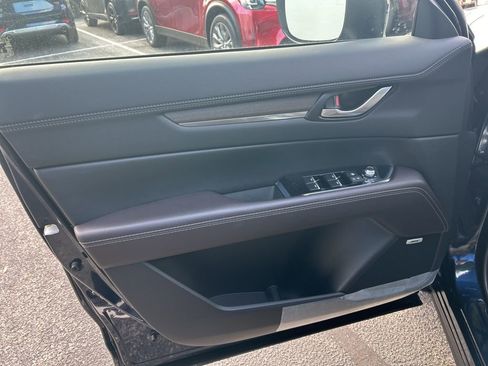 New 2025 MAZDA CX-5 Signature image 12