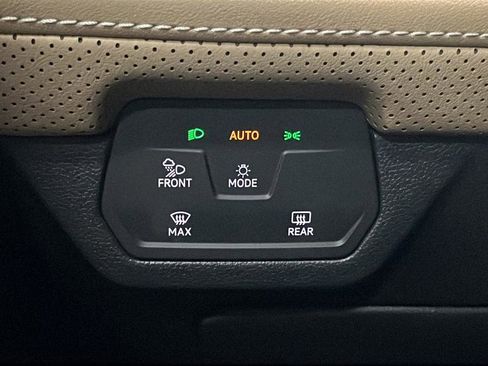 Used 2024 Volkswagen Atlas Cross Sport SE image 15