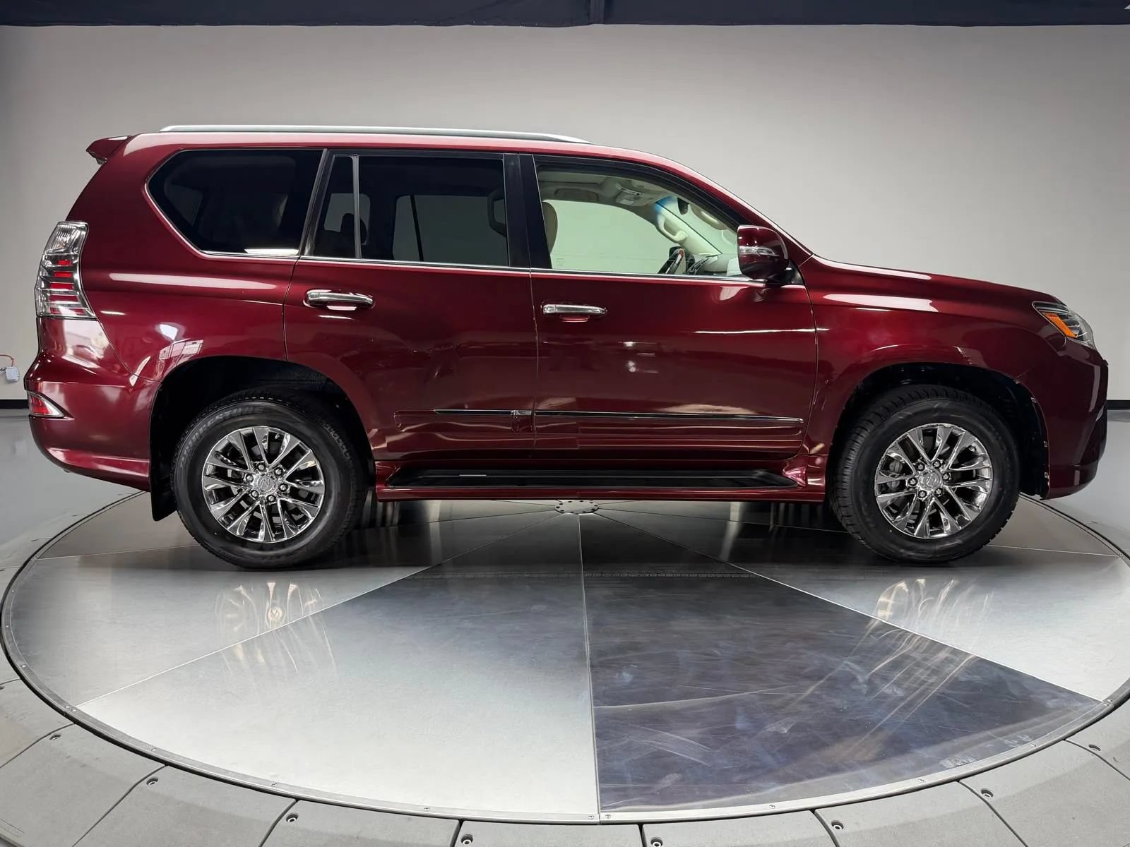 Used 2015 Lexus GX 460 w/ Premium Package AWD/4WD image 6
