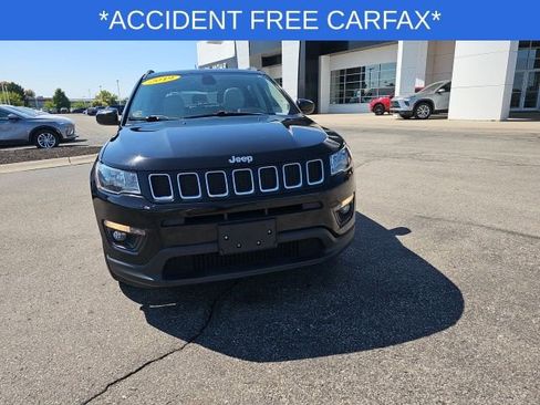 Used 2019 Jeep Compass Latitude w/ Popular Equipment Group FWD image 4