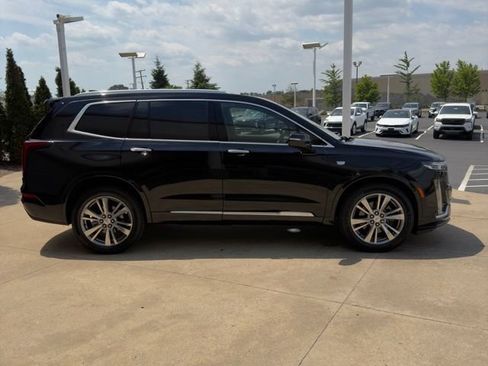 Used 2023 Cadillac XT6 Premium Luxury w/ LPO, Floor Liner Package AWD/4WD image 6