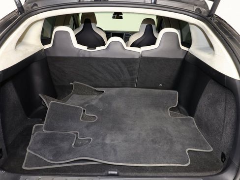 Used 2017 Tesla Model X 75D AWD/4WD image 25