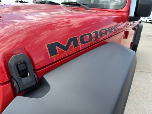 Used 2021 Jeep Gladiator Mojave image 10