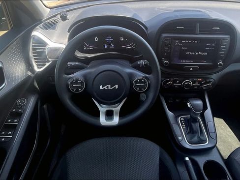 Certified 2023 Kia Soul LX FWD image 12