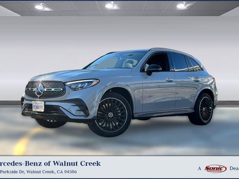 Used 2025 Mercedes-Benz GLC 350e 4MATIC image 1