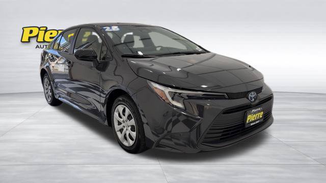 Used 2025 Toyota Corolla LE FWD image 6