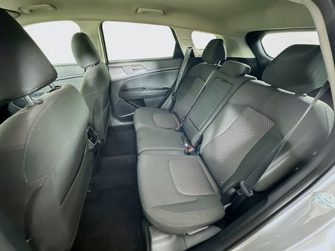 Used 2024 Kia Sportage LX image 25