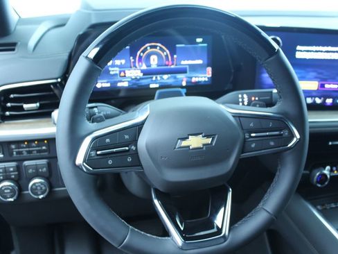 New 2026 Chevrolet Suburban High Country AWD/4WD image 23