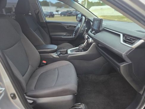 Used 2021 Toyota RAV4 LE w/ Carpet Mat Package (TMS) image 14
