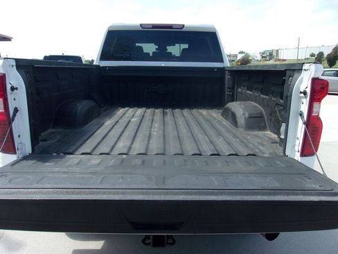 Used 2024 Chevrolet Silverado 2500 LT AWD/4WD image 25