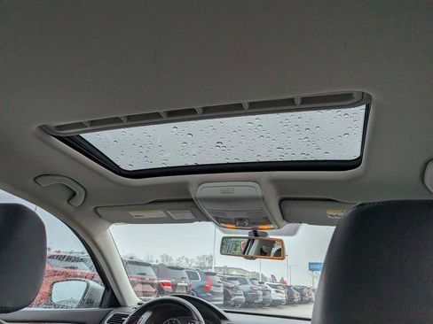 Used 2013 Volkswagen Passat 2.5 SEL Premium image 21