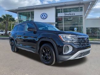 New 2026 Volkswagen Atlas Peak Edition video 2