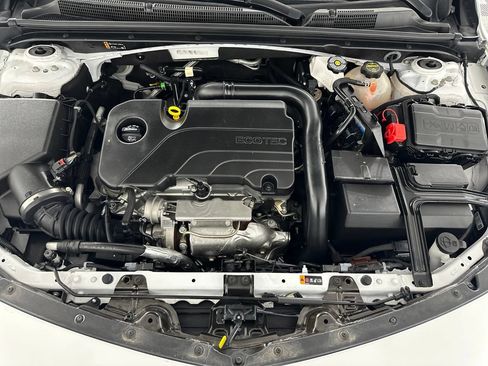 Used 2025 Chevrolet Malibu LT FWD image 30