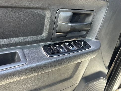Used 2012 RAM 2500 ST w/ Chrome Appearance Group AWD/4WD image 18