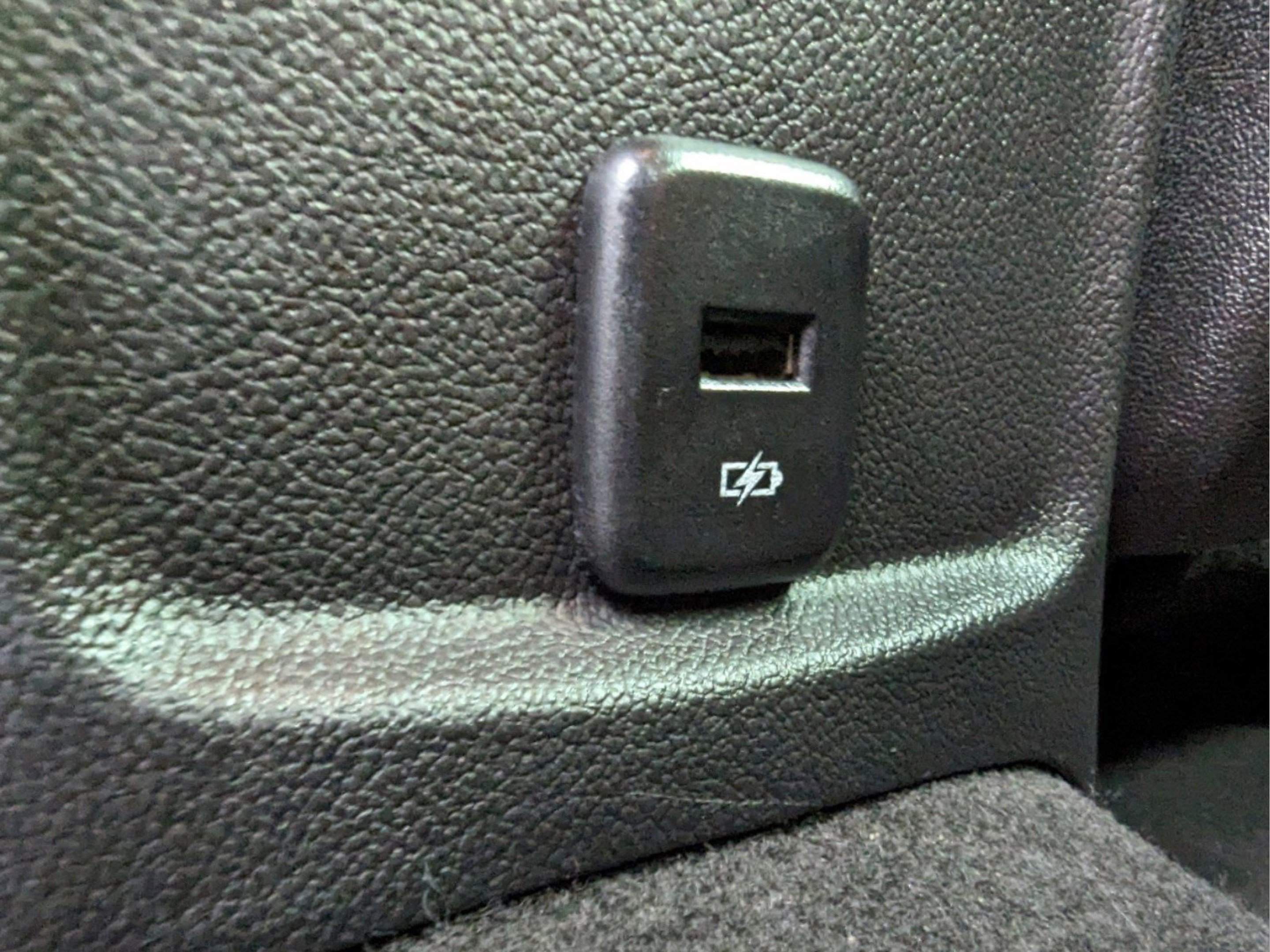 Used 2017 Chevrolet Cruze LT w/ Convenience Package FWD image 27