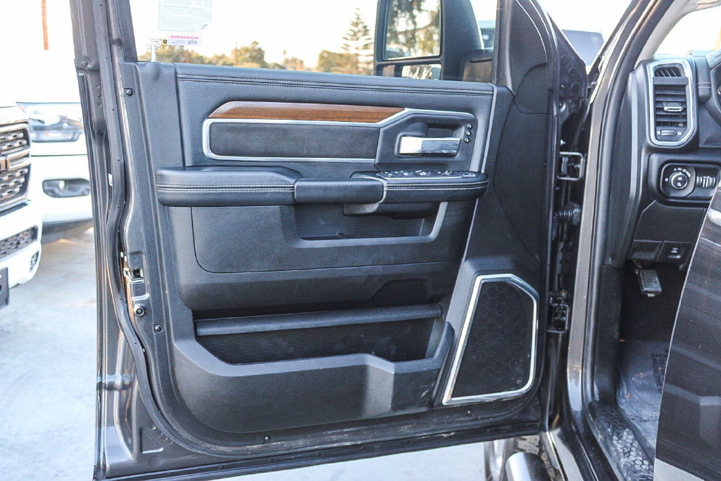 Used 2024 RAM 2500 Laramie AWD/4WD image 25