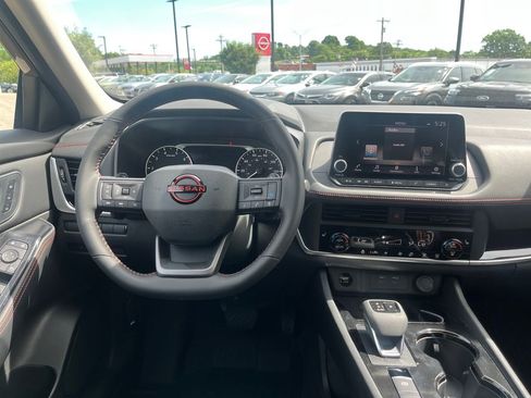 New 2026 Nissan Rogue SV AWD/4WD image 23