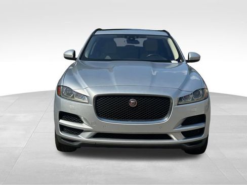 Used 2018 Jaguar F-PACE Prestige image 8
