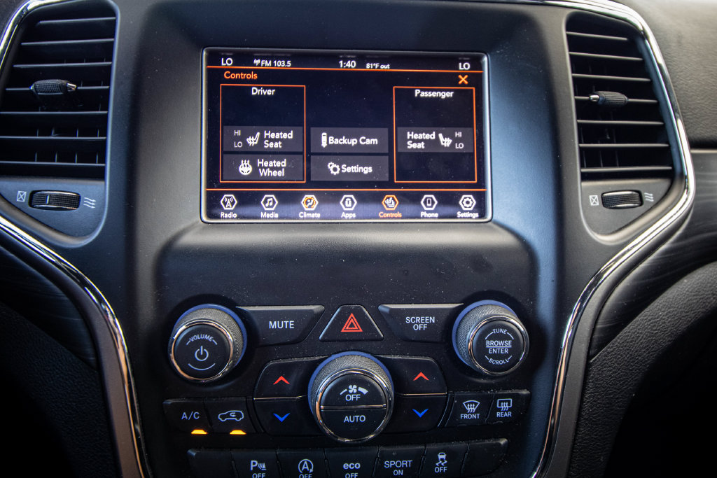 Used 2020 Jeep Grand Cherokee Laredo w/ Security & Convenience Group AWD/4WD image 41