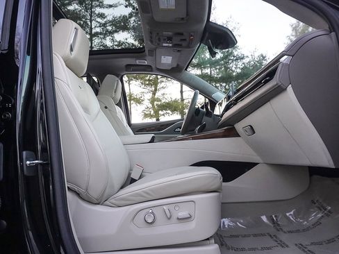 Used 2024 Cadillac Escalade Sport Platinum image 41