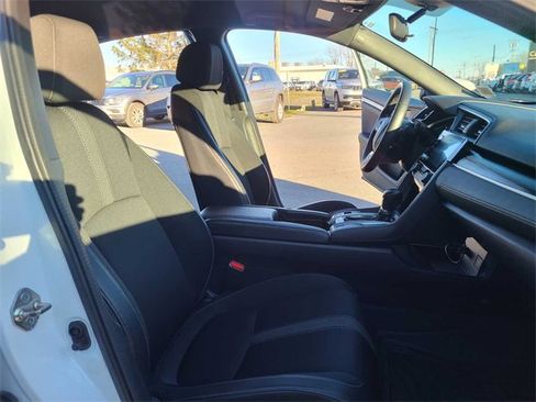 Used 2019 Honda Civic Sport image 18