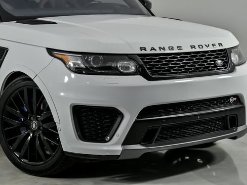 Used 2017 Land Rover Range Rover Sport SVR image 3