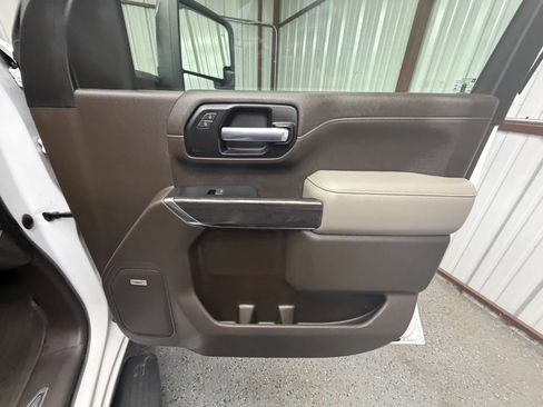 Used 2020 Chevrolet Silverado 2500 LTZ w/ LTZ Premium Package AWD/4WD image 11