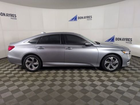 Used 2019 Honda Accord EX image 9
