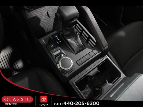Certified 2025 Toyota Tacoma SR AWD/4WD image 15